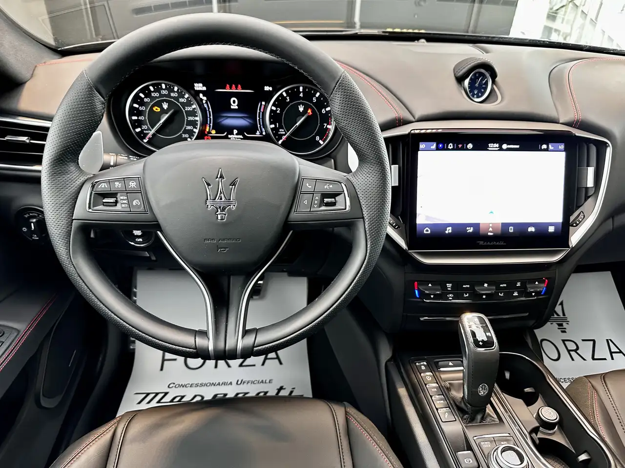Maserati Ghibli 2025 — фото 14