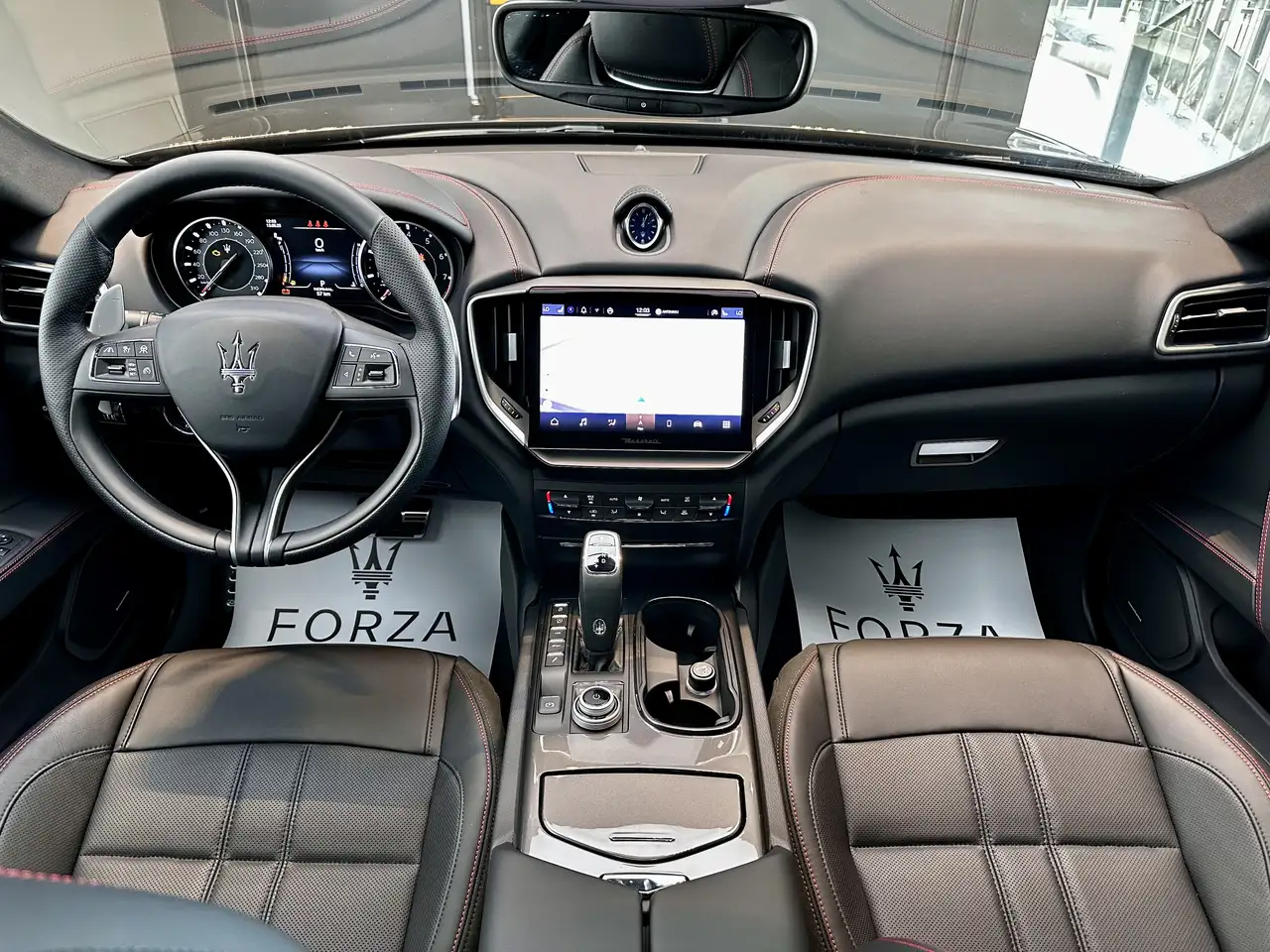 Maserati Ghibli 2025 — фото 15