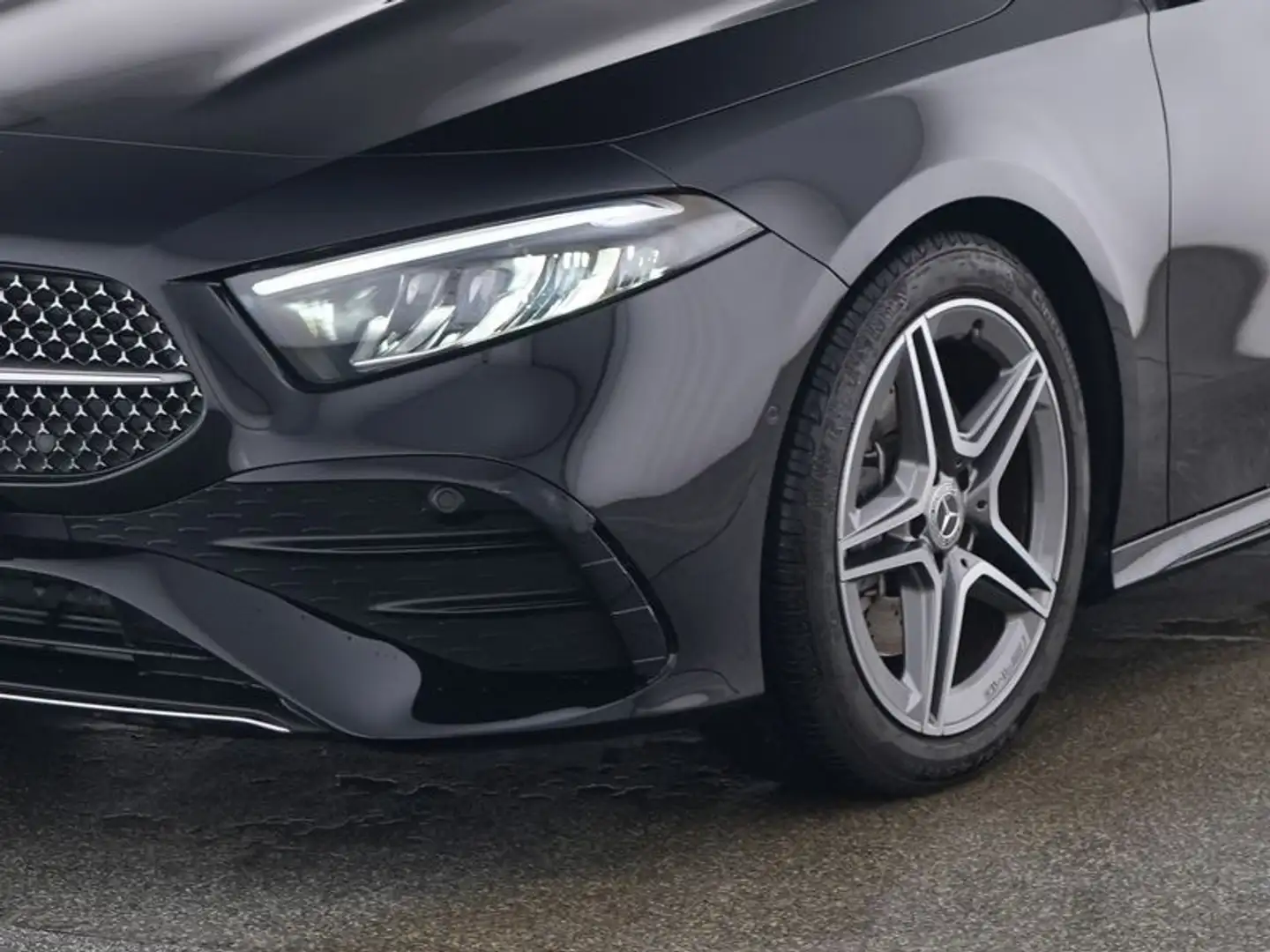 Mercedes-Benz A 220 d AMG Premium/LED/Kamera/MBUX/Winterpaket Zwart - 2