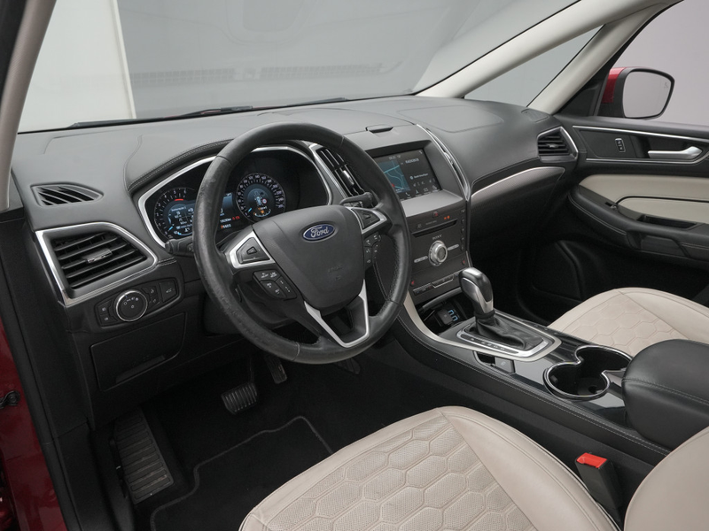 Ford S-Max Vignale 180PS Aut. 4x4/AHK/Pano — photo 10