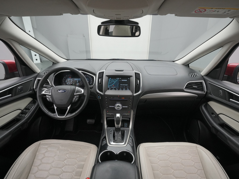 Ford S-Max Vignale 180PS Aut. 4x4/AHK/Pano — photo 12