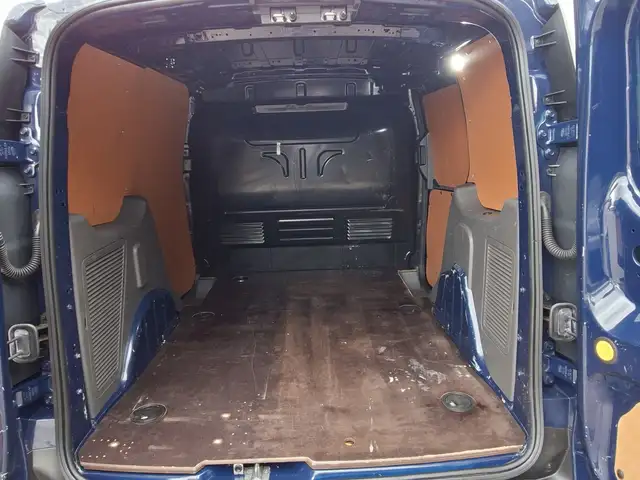 Ford Transit Connect view 9