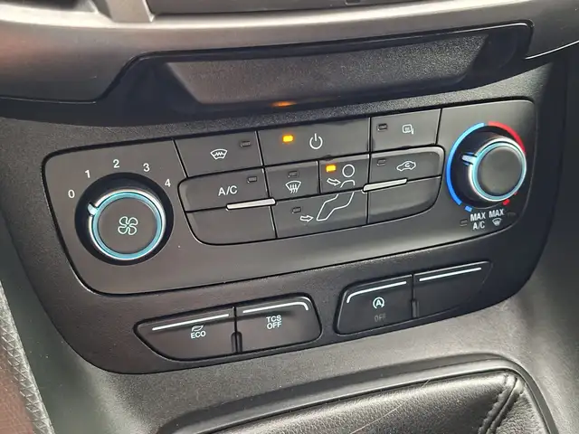Ford Transit Connect view 7
