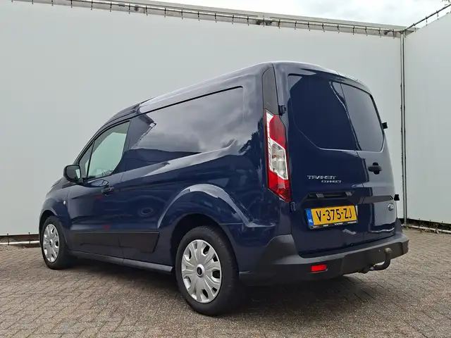 Ford Transit Connect view 2