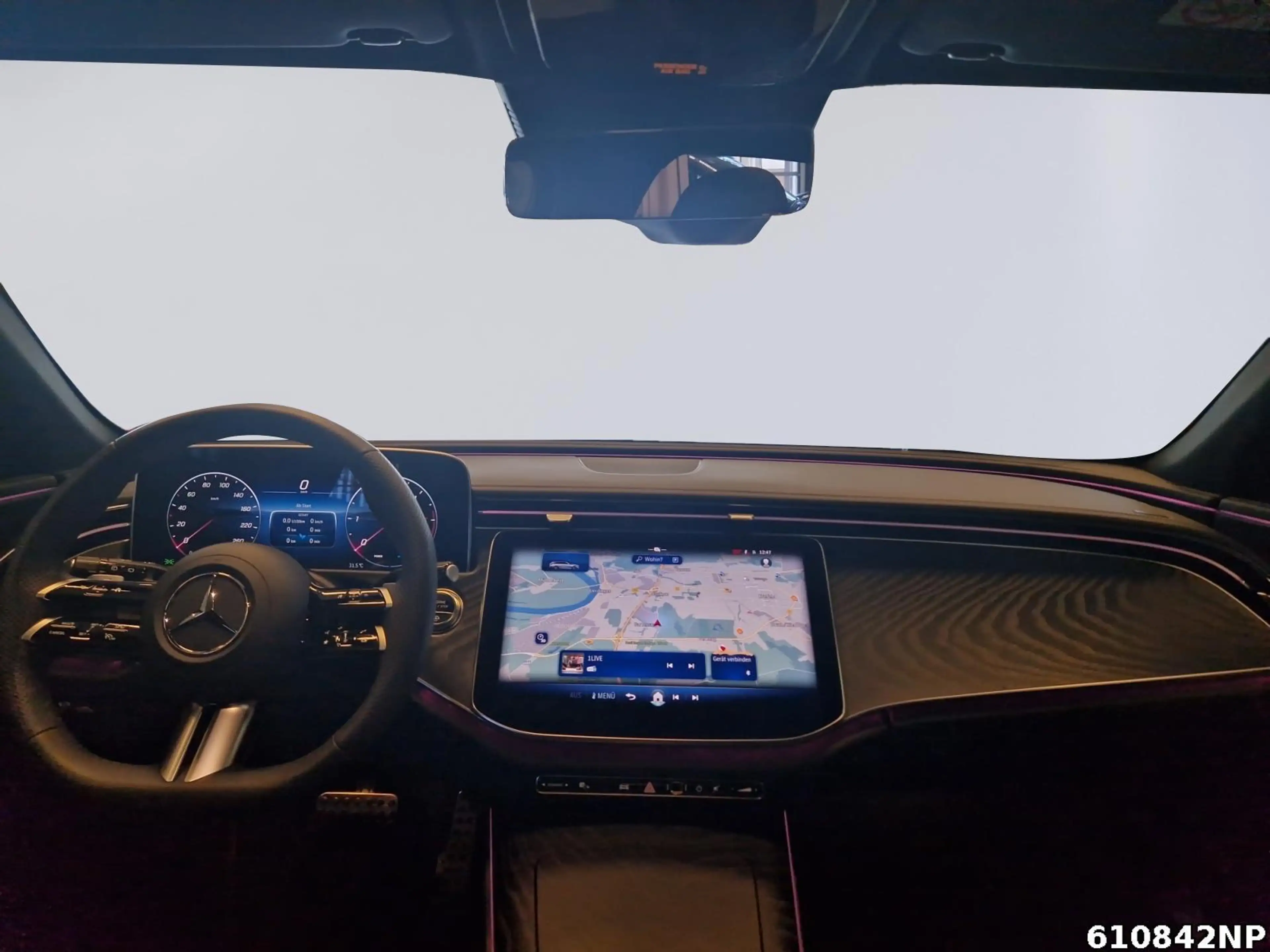 Mercedes-Benz E 450 d T 4M AMG Pano AHK Sitzklima DIGITAL-L — photo 8