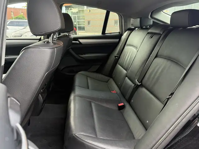 BMW X4 view 5