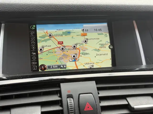 BMW X4 view 14