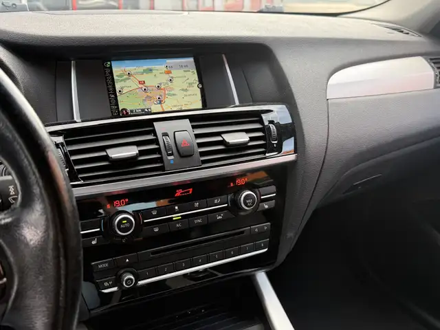 BMW X4 view 13
