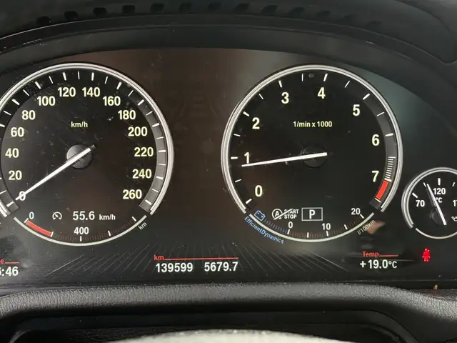 BMW X4 view 10