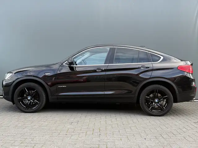 BMW X4 view 6