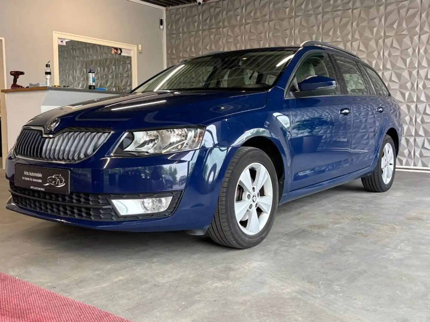 Skoda Octavia Combi Elegance NAVI*SITZHEIZUNG*KLIMA Blau - 2