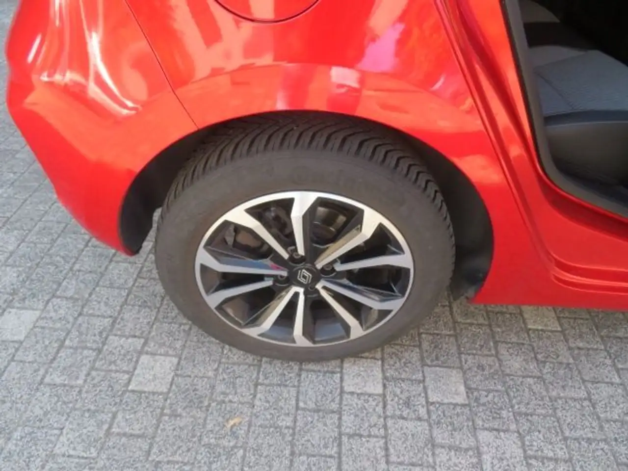 Renault Clio Citadine 5 portes — photo 19