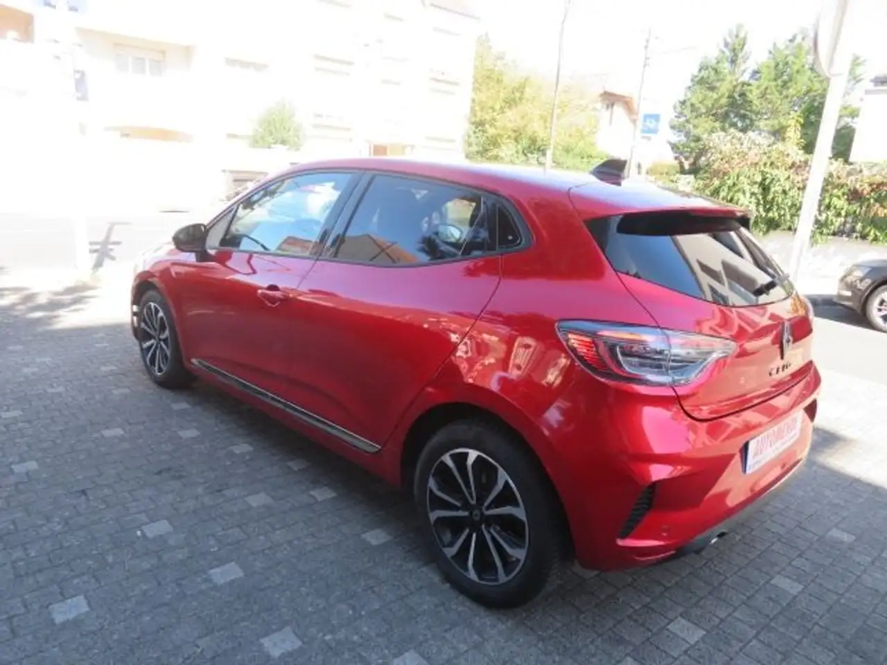 Renault Clio Citadine 5 portes — photo 3