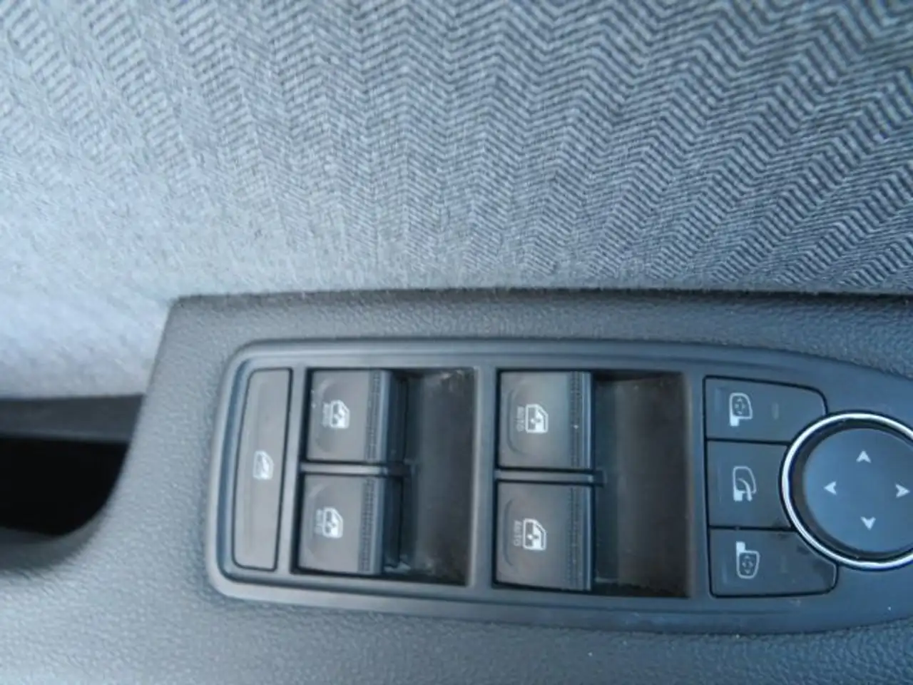 Renault Clio Citadine 5 portes — photo 8