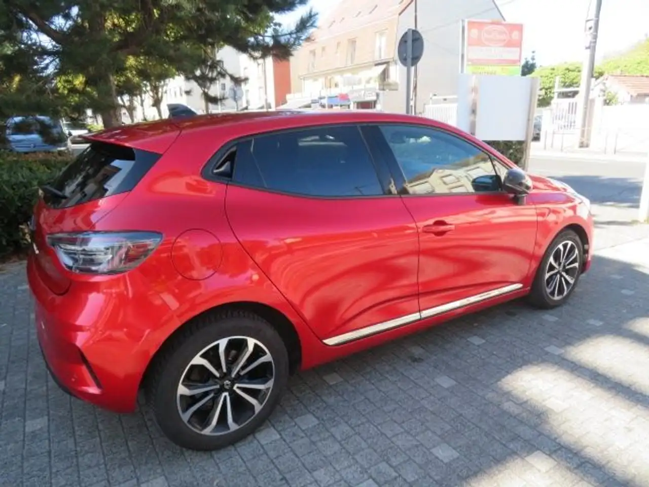Renault Clio Citadine 5 portes — photo 14
