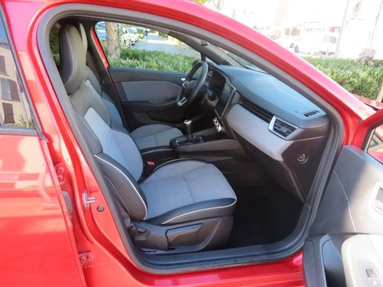Renault Clio Citadine 5 portes — photo 7