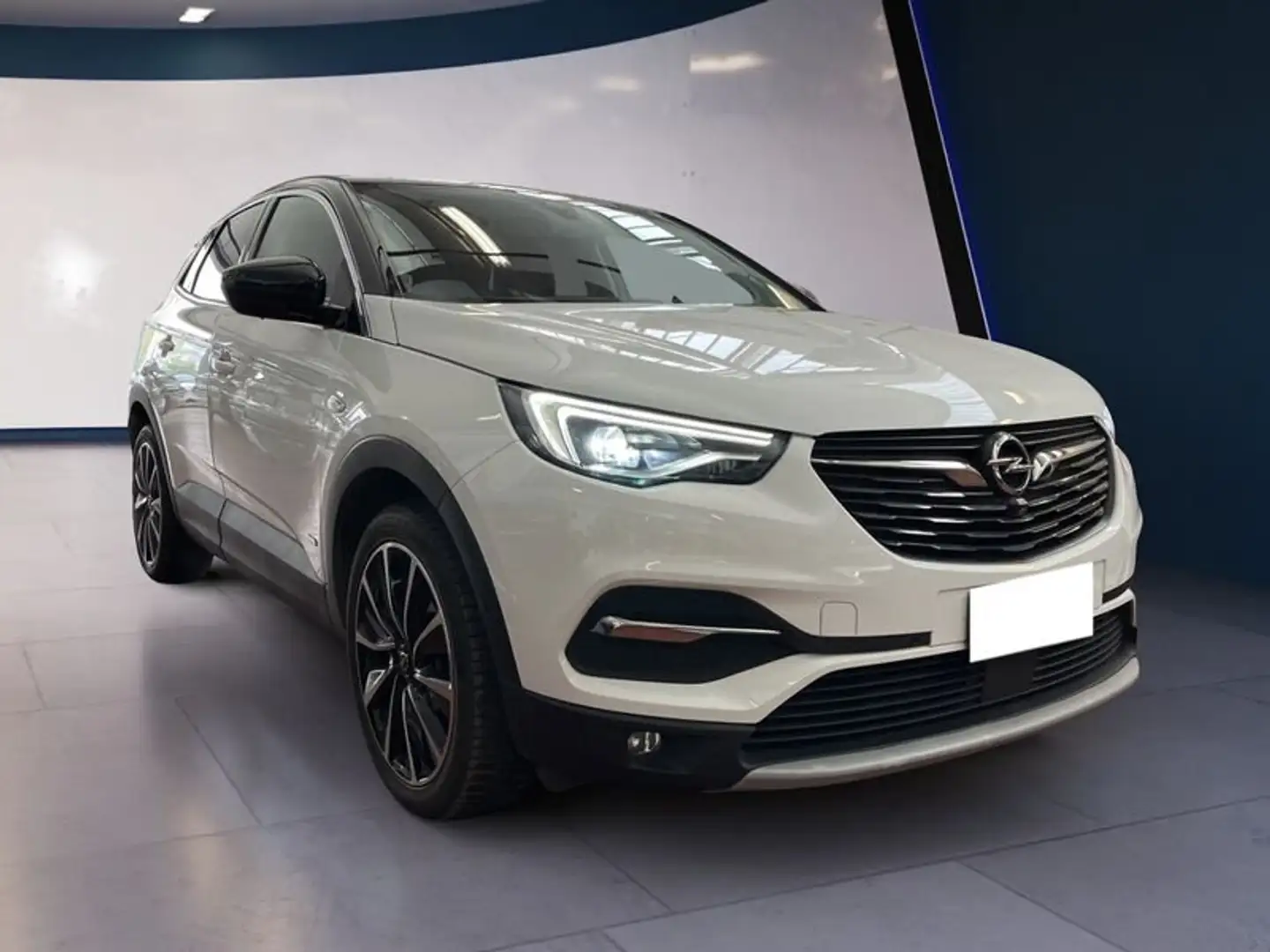 Opel Grandland X 1.6 phev Ultimate awd auto Bianco - 2