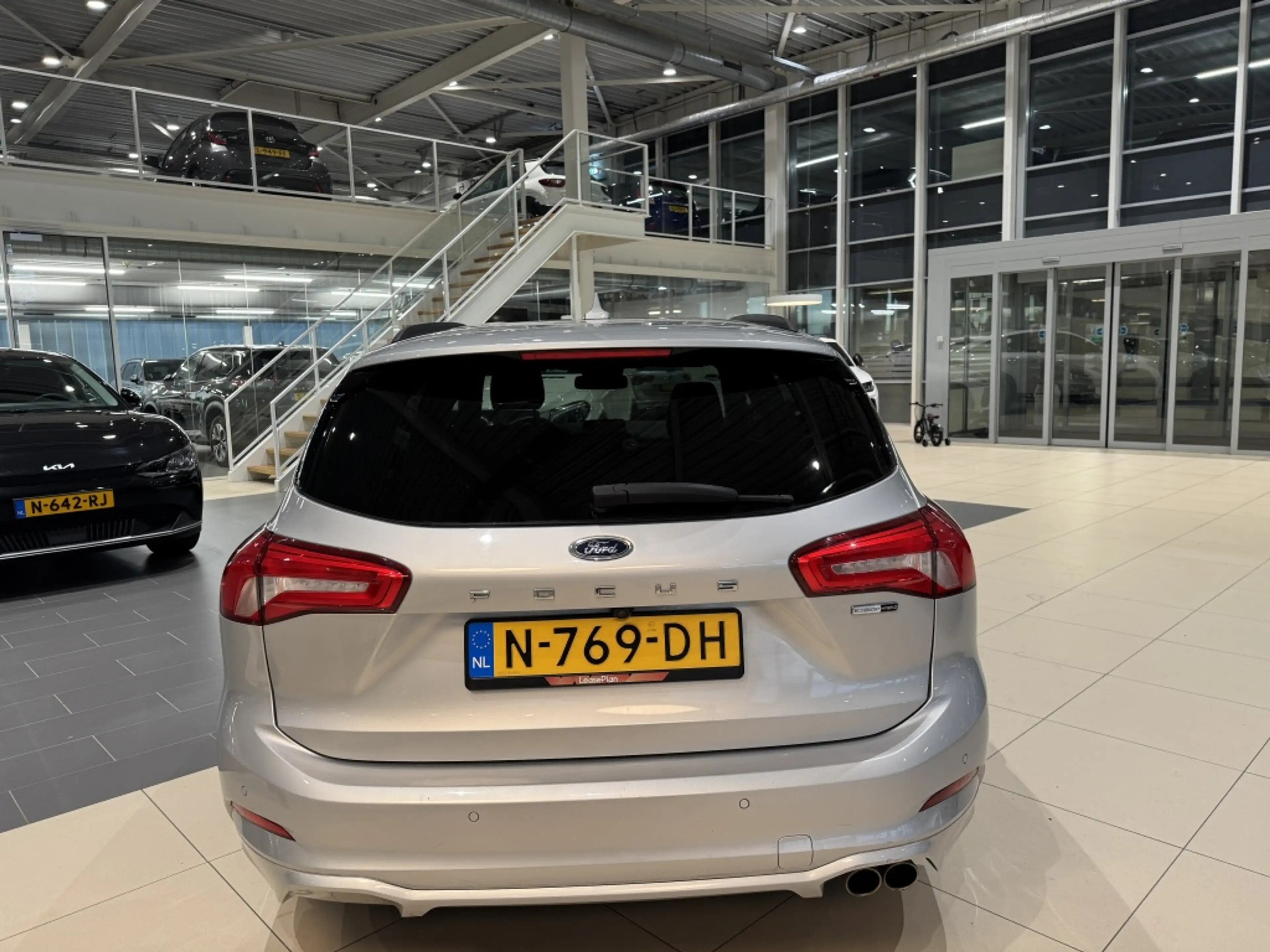Ford Focus Wagon 1.0 EcoBoost Hybrid | ST Line — photo 4
