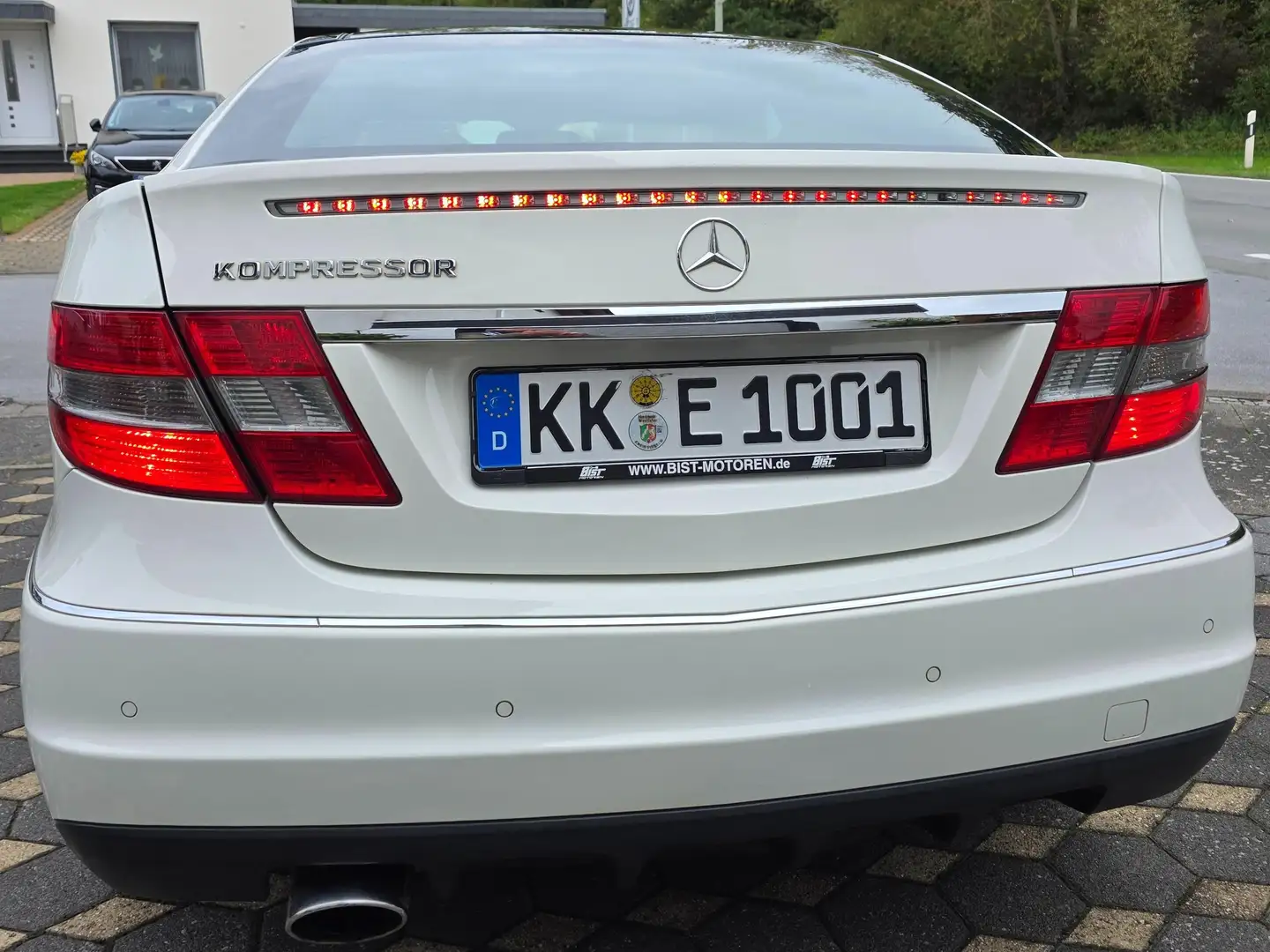 Mercedes-Benz CLC CLC 180 Kompressor Automatik Special Edition Biały - 2