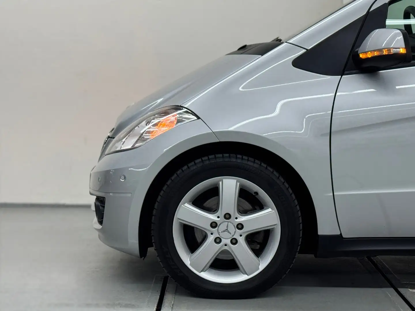 Mercedes-Benz A 160 Business Class Automaat Cruise NL Auto Grijs - 2
