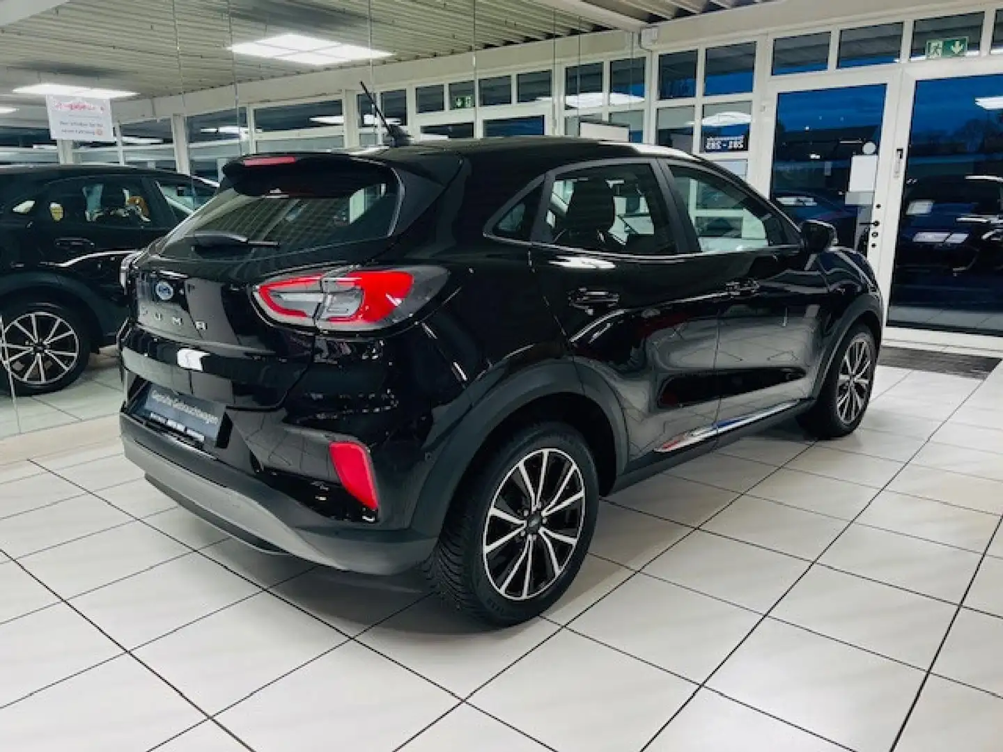 Ford Puma 1.0l Titanium EcoBoost Schwarz - 2