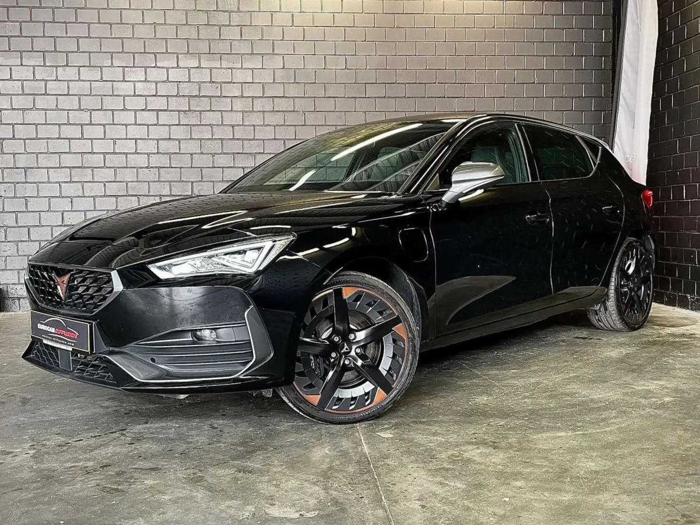 CUPRA Leon 245CV eHybrid DSG6 Noir - 1