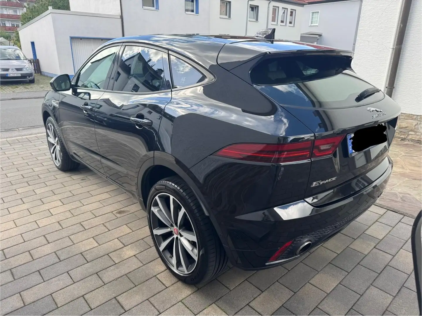 Jaguar E-Pace P300 AWD Aut. R-Dynamic HSE - 2