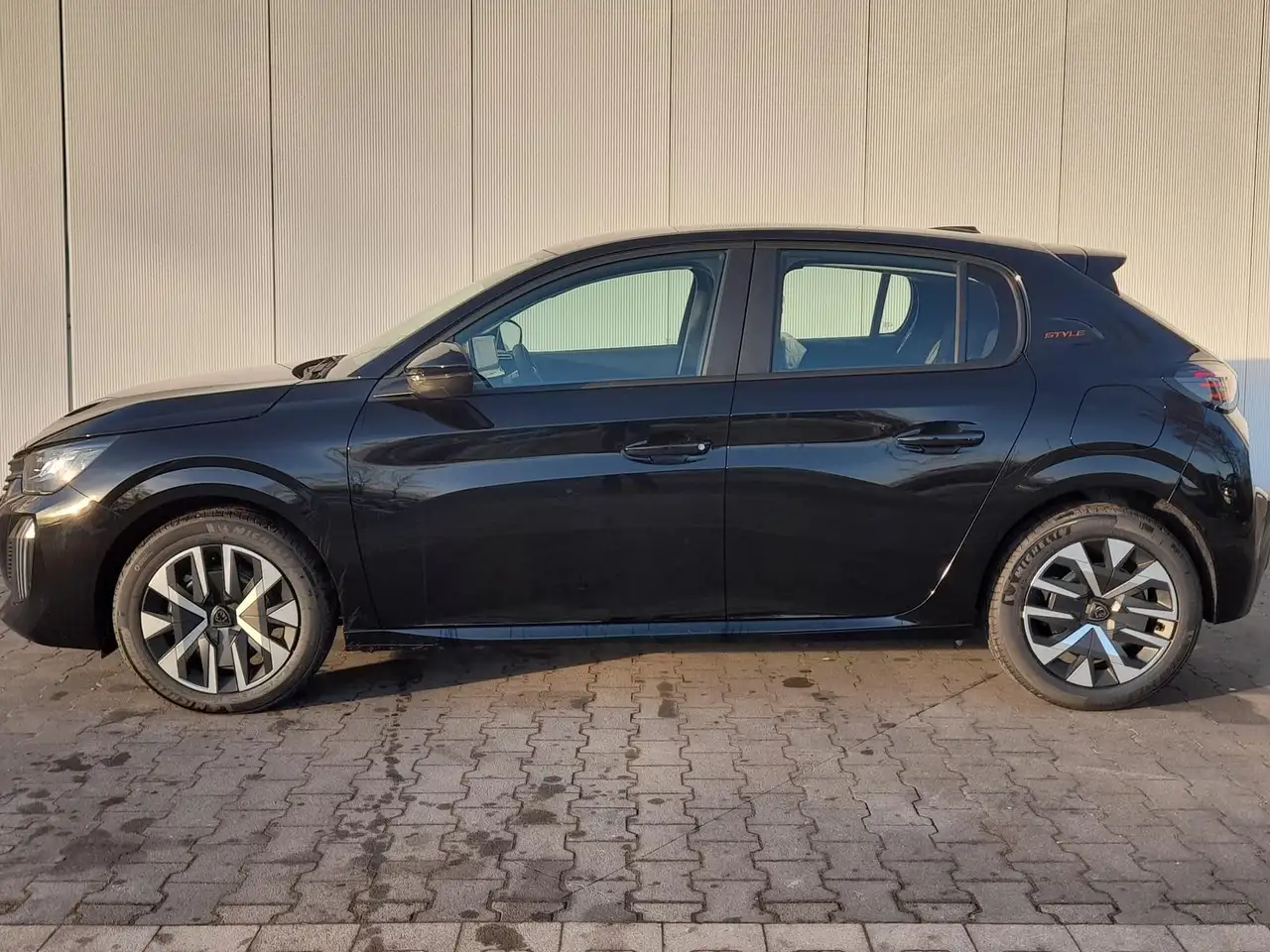 Peugeot 208 1.2 Style NAVI/APP~SHZ~LED~PDC~DAB~GRA~MFL 9