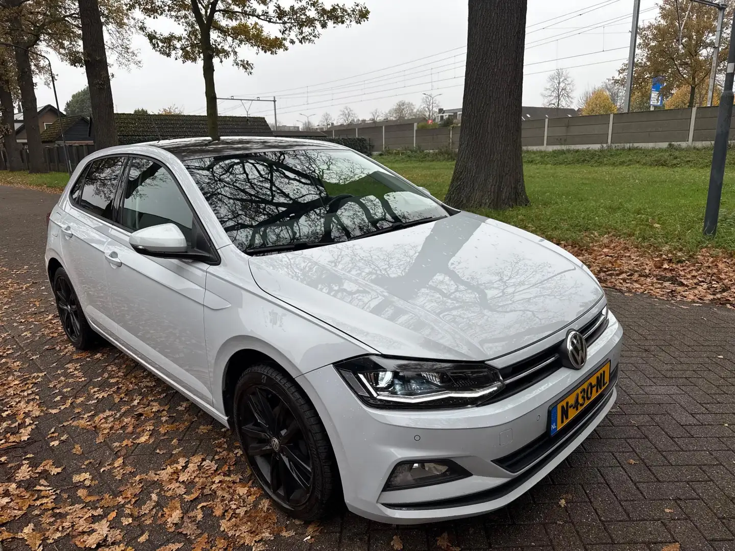 Volkswagen Polo 1.0 TSI Comfortline 2018 DSG NIEUWE APK Grijs - 1