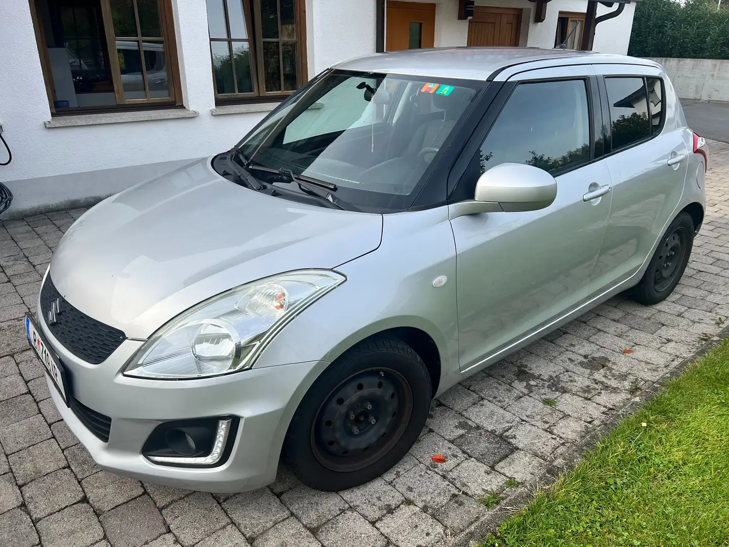 Suzuki Swift Swift 1,2 DualJet Shine Grau - 2