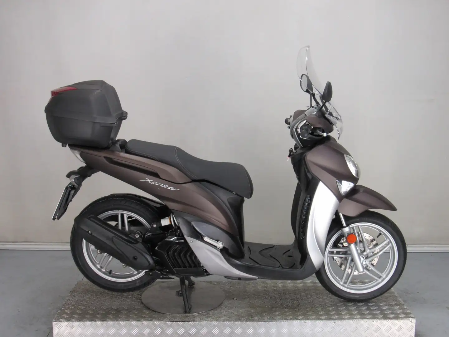 Yamaha Xenter 125 Marrón - 1