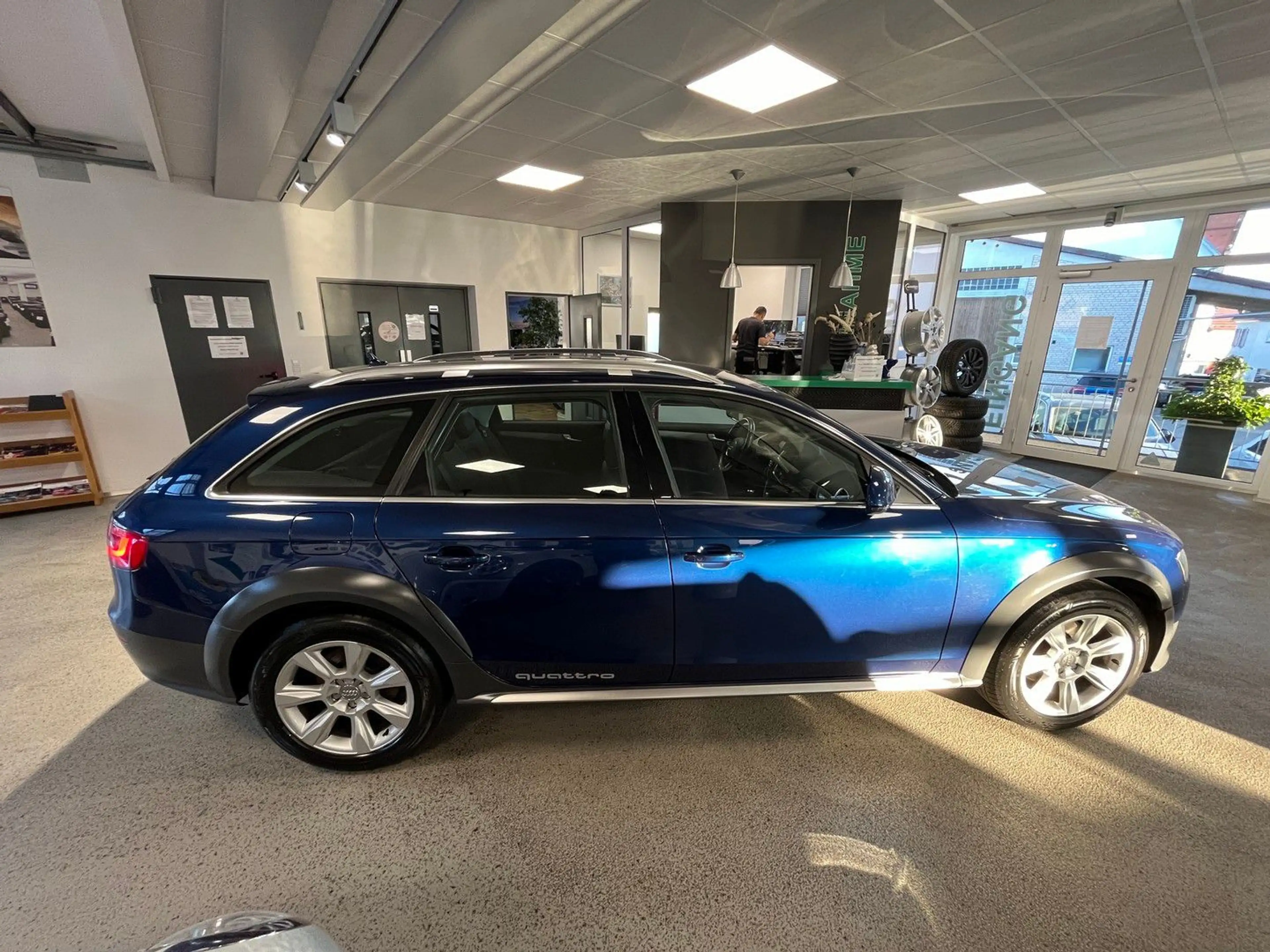 Audi A4 allroad quattro 2.0 TDI — photo 7