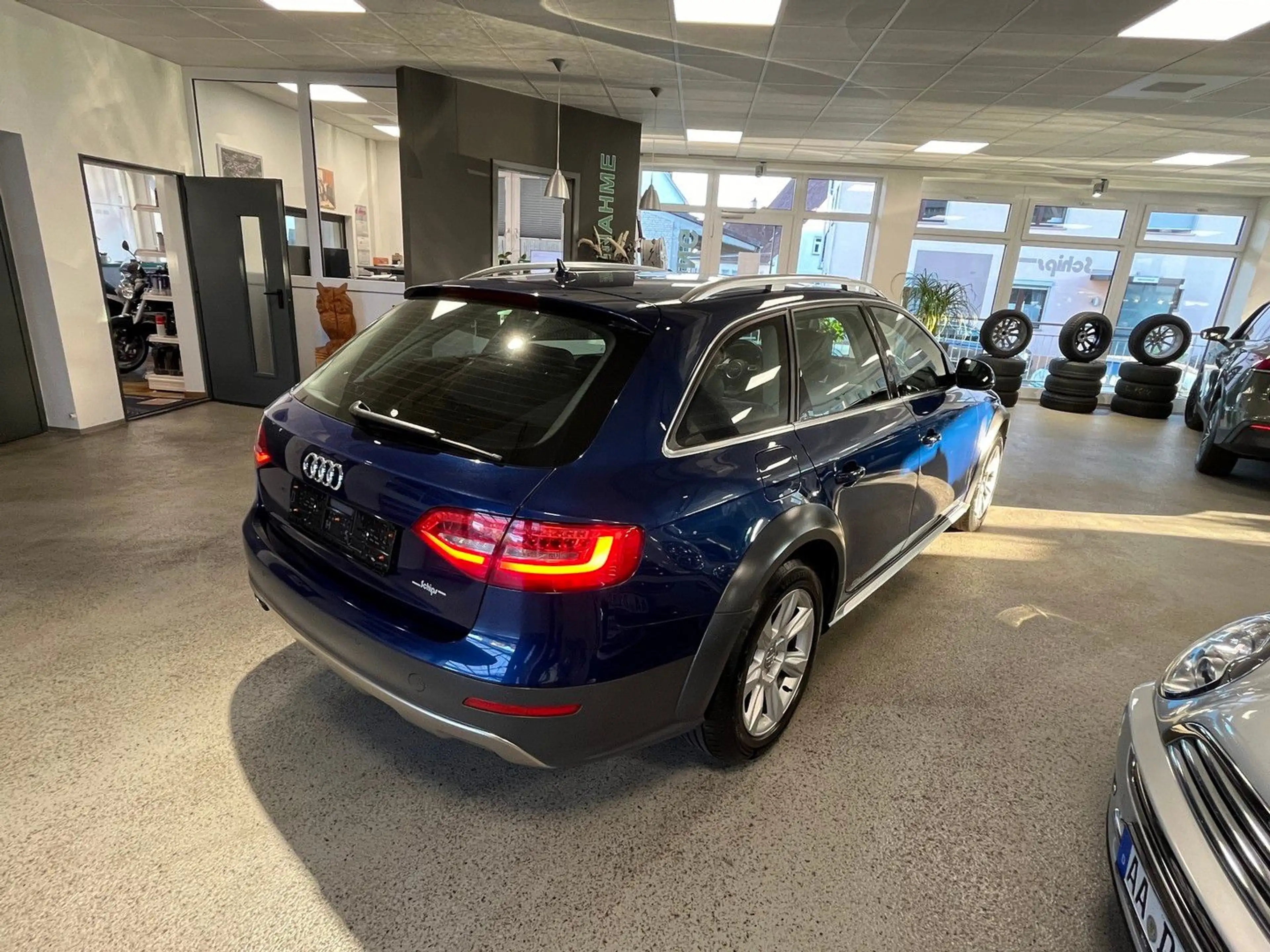 Audi A4 allroad quattro 2.0 TDI — photo 6