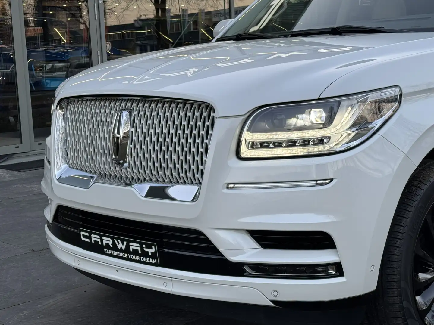 Lincoln Navigator BLACK LABEL FULL SPEC. Wit - 2