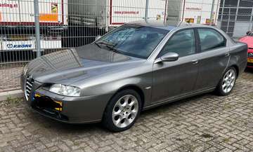 2.0 Twin Spark 16V Distinctive