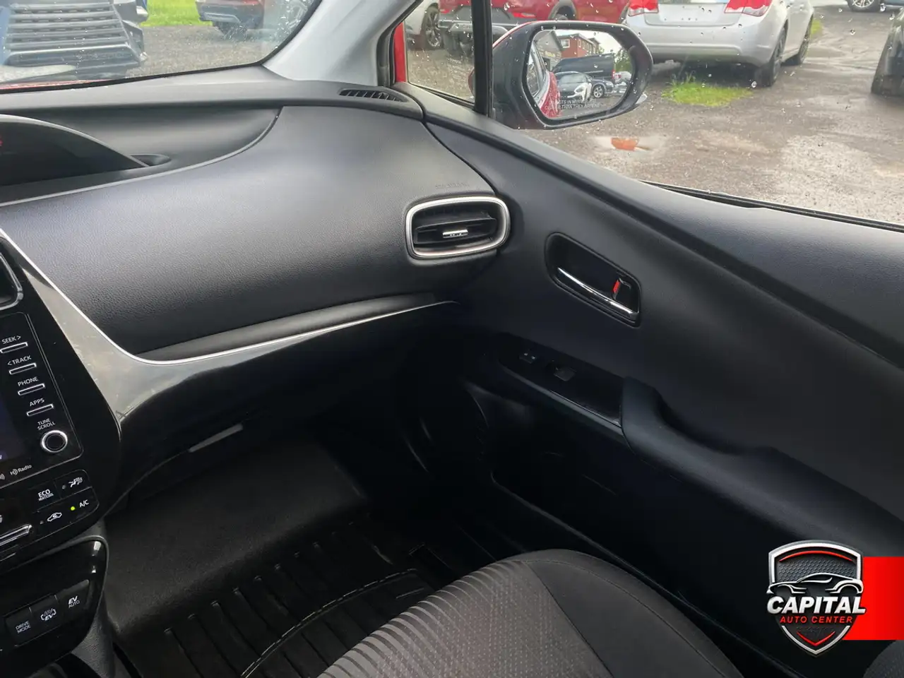 Toyota Prius Prime снимка Toyota Prius Prime