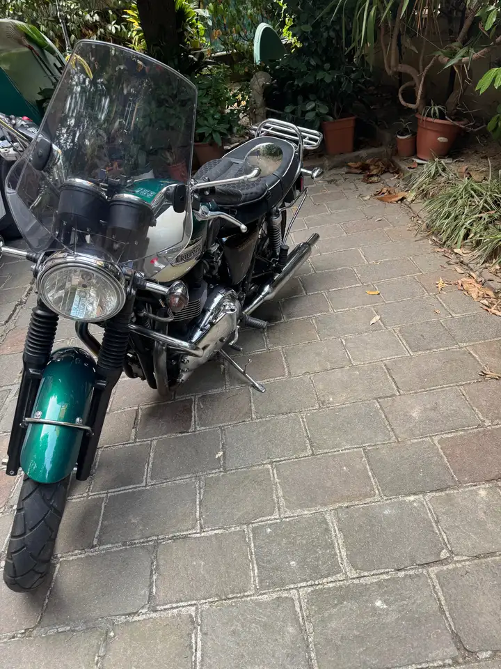 Triumph Bonneville T100