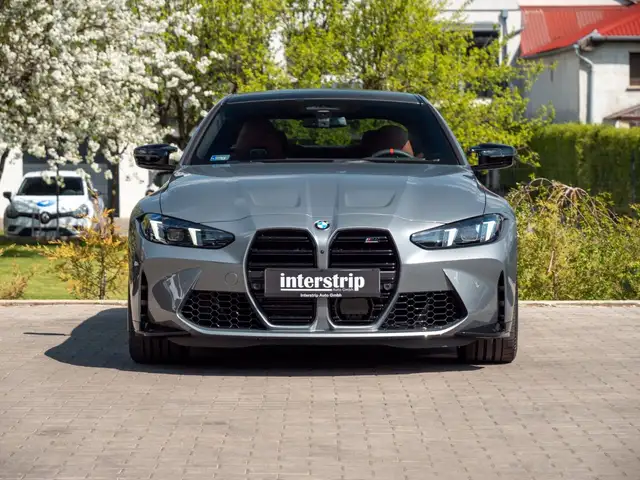 BMW M4 view 2