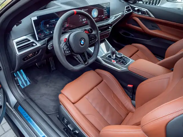 BMW M4 view 11
