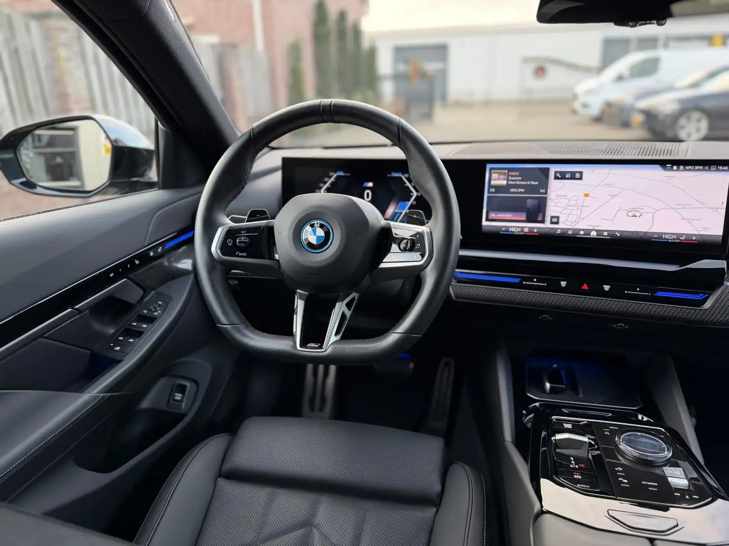 BMW 530 5-serie 530e M-Sport Origineel Nederlands Zwart - 2