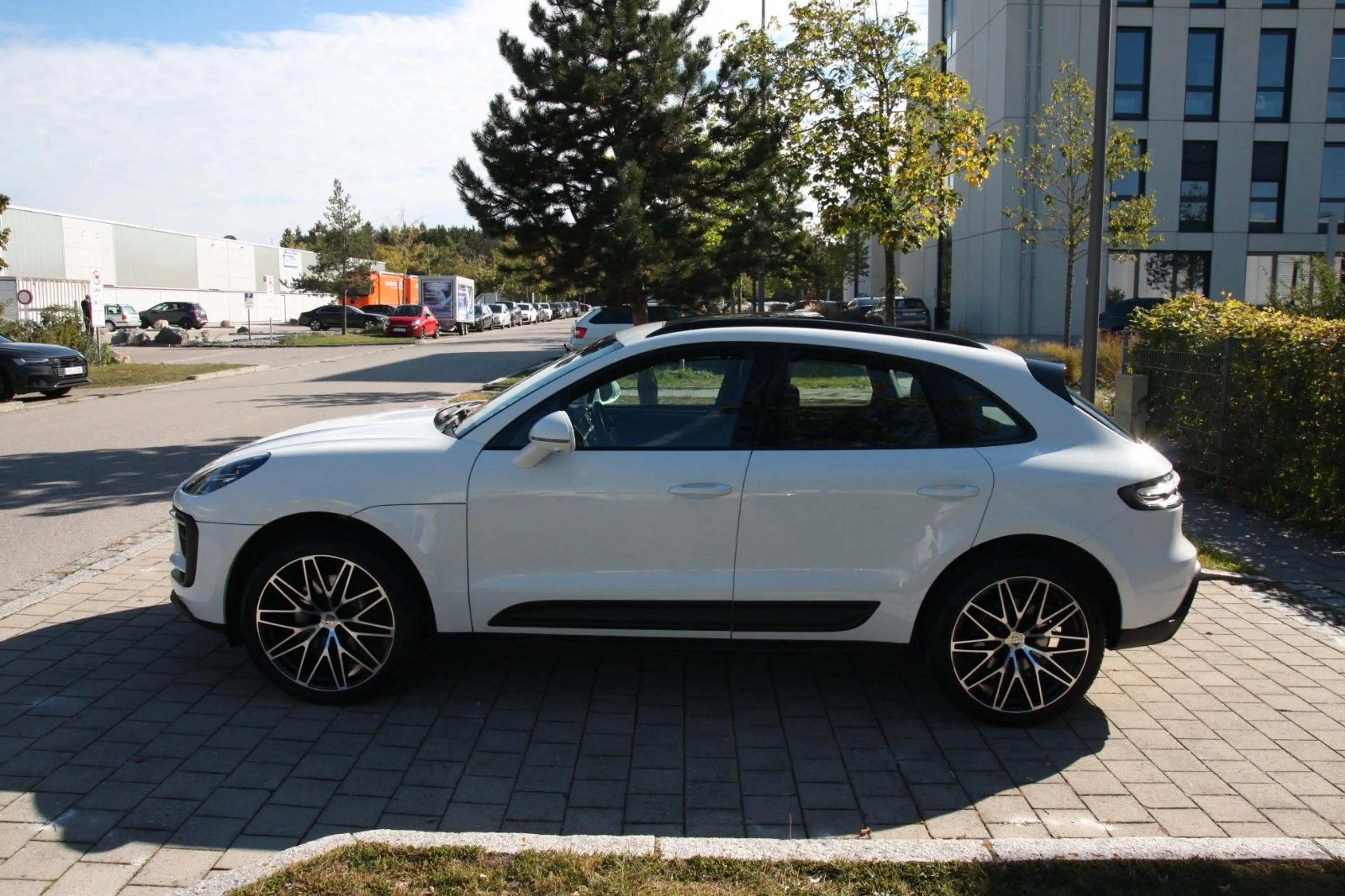 Porsche Macan PANO*ACC*CAM*18-Wege*PASM*LED*Approved*21" — photo 4