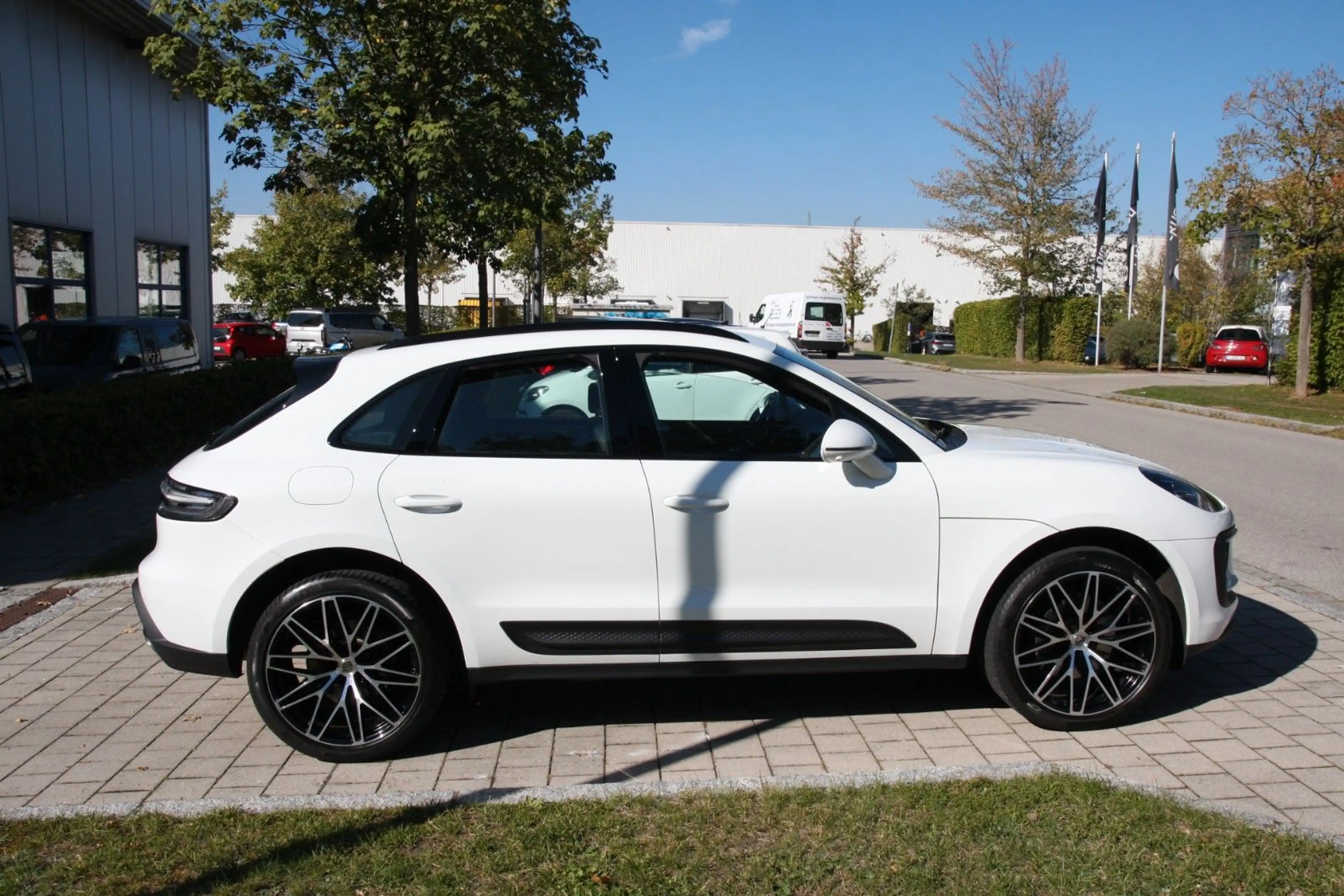 Porsche Macan PANO*ACC*CAM*18-Wege*PASM*LED*Approved*21" — photo 8