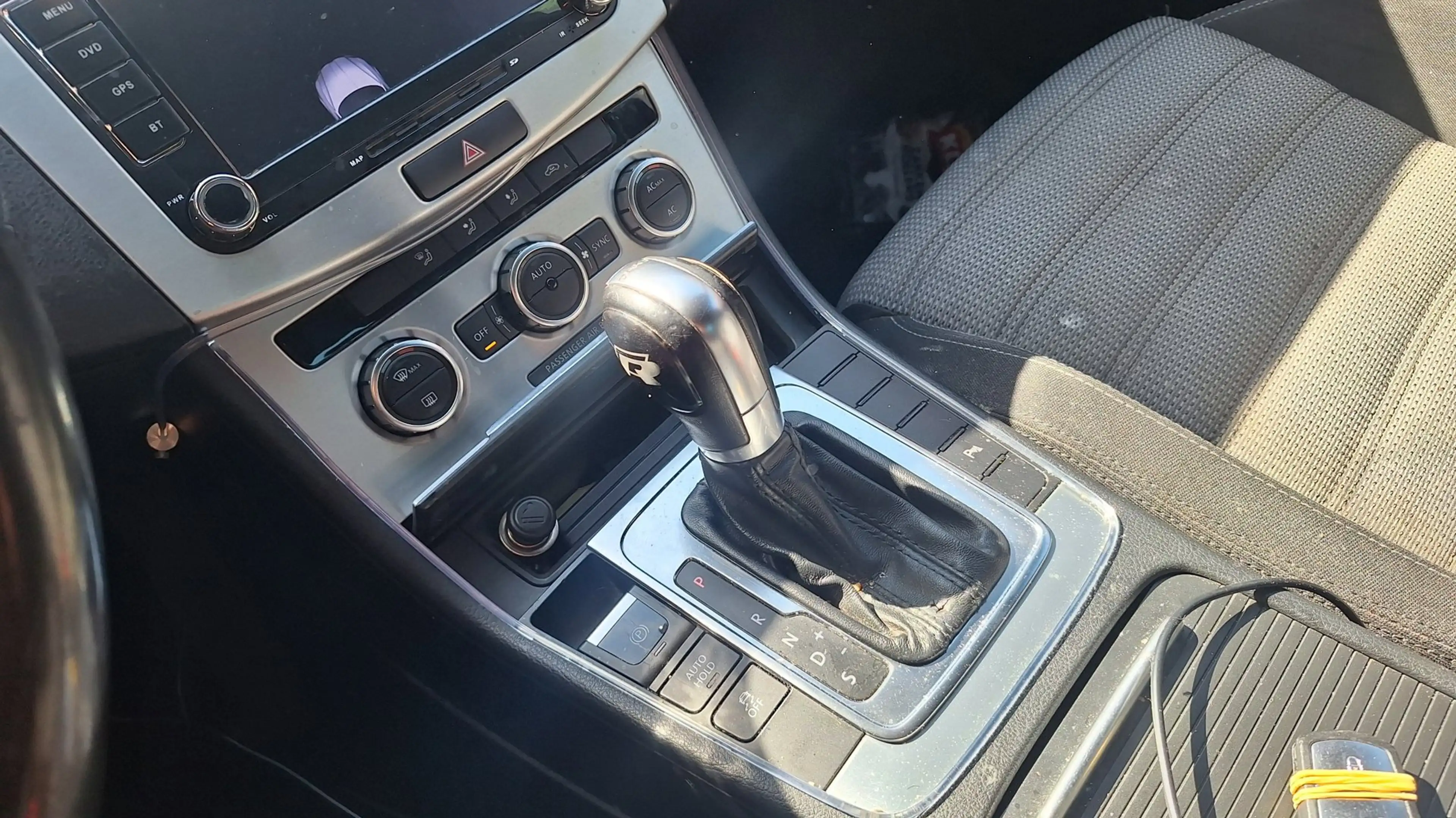 Volkswagen CC 1.8 TSI — photo 8