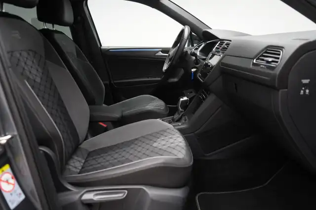 Volkswagen Tiguan Allspace view 17
