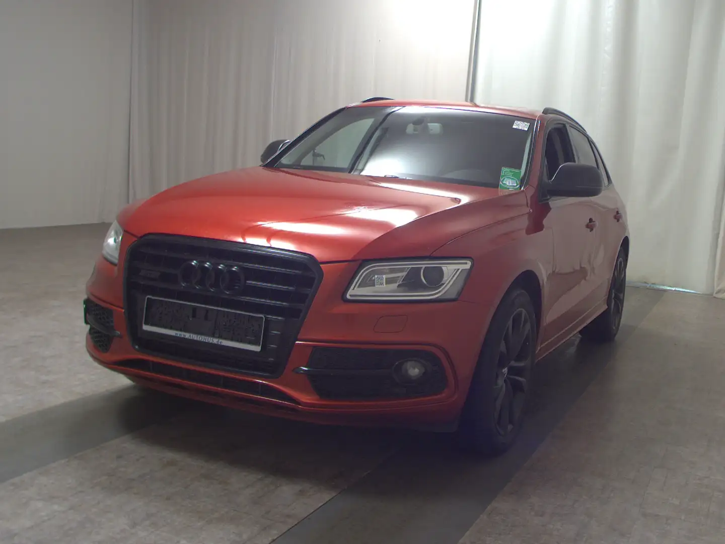 Audi SQ5 3.0 TDI Qu. Navi Xenon StHzg Pano B&O AHK Rot - 2