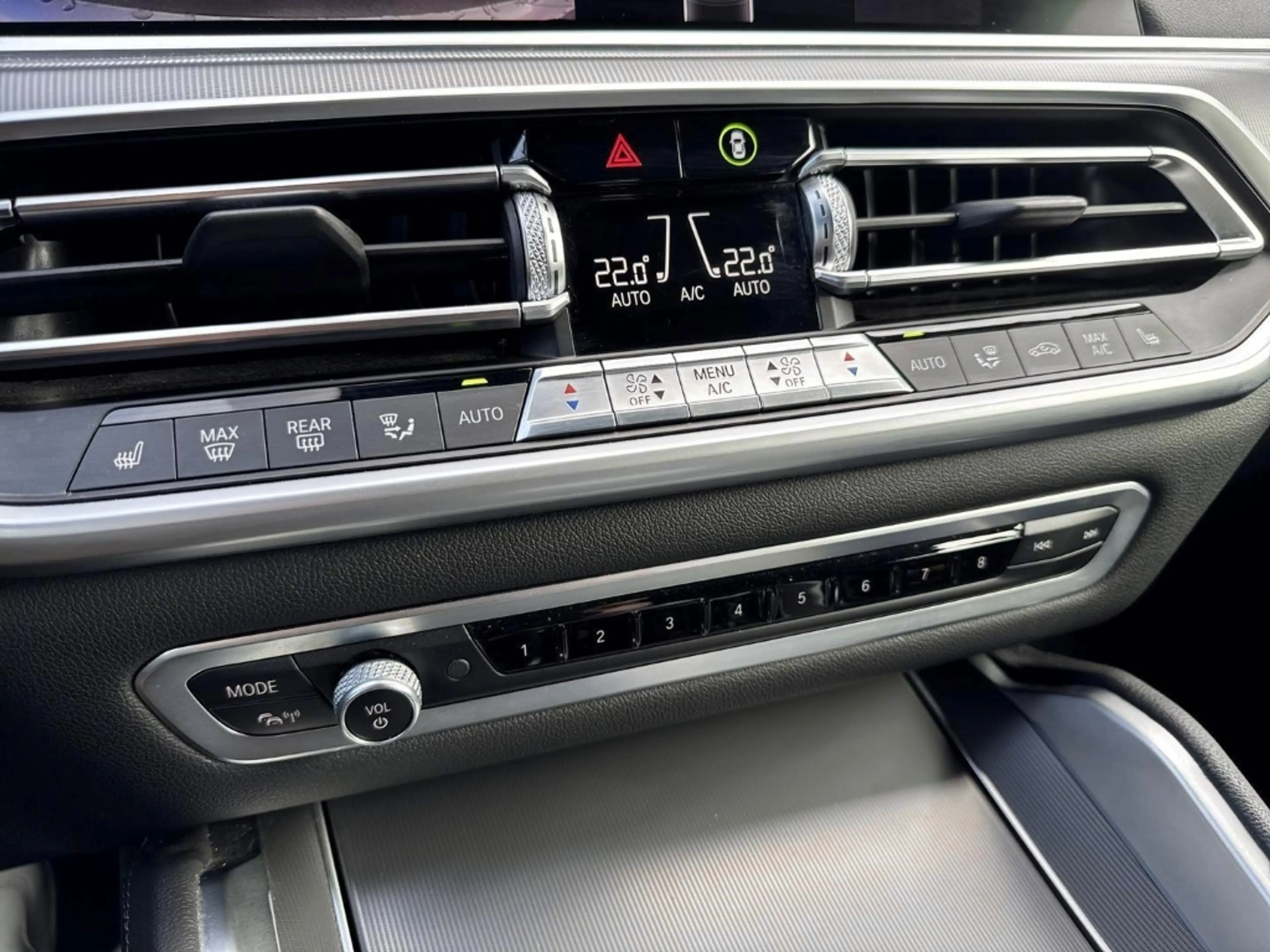 BMW X6 30 d  HUD StandHZG  AHK Leder H/K ACC Spurwechsela — photo 12