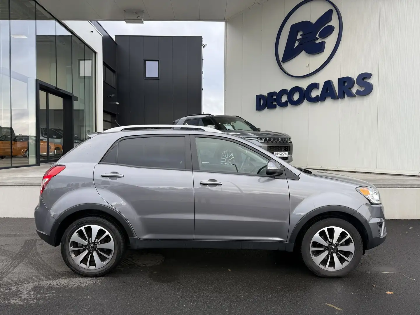 SsangYong Korando e-XDi Sapphire 4WD AUT Gris - 2