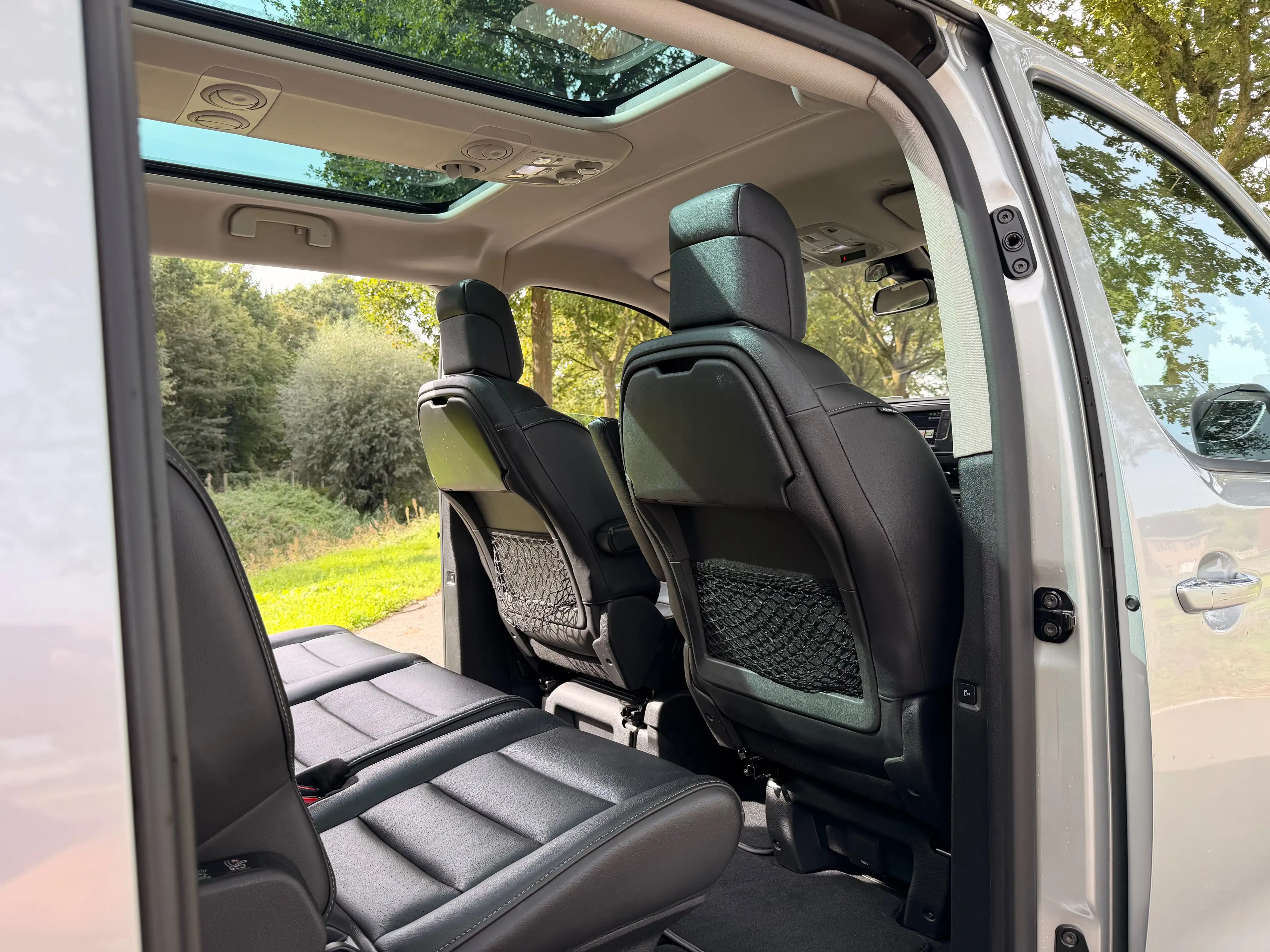 Peugeot Traveller Traveller 2.0 BlueHDi Std Business VIP S — photo 15
