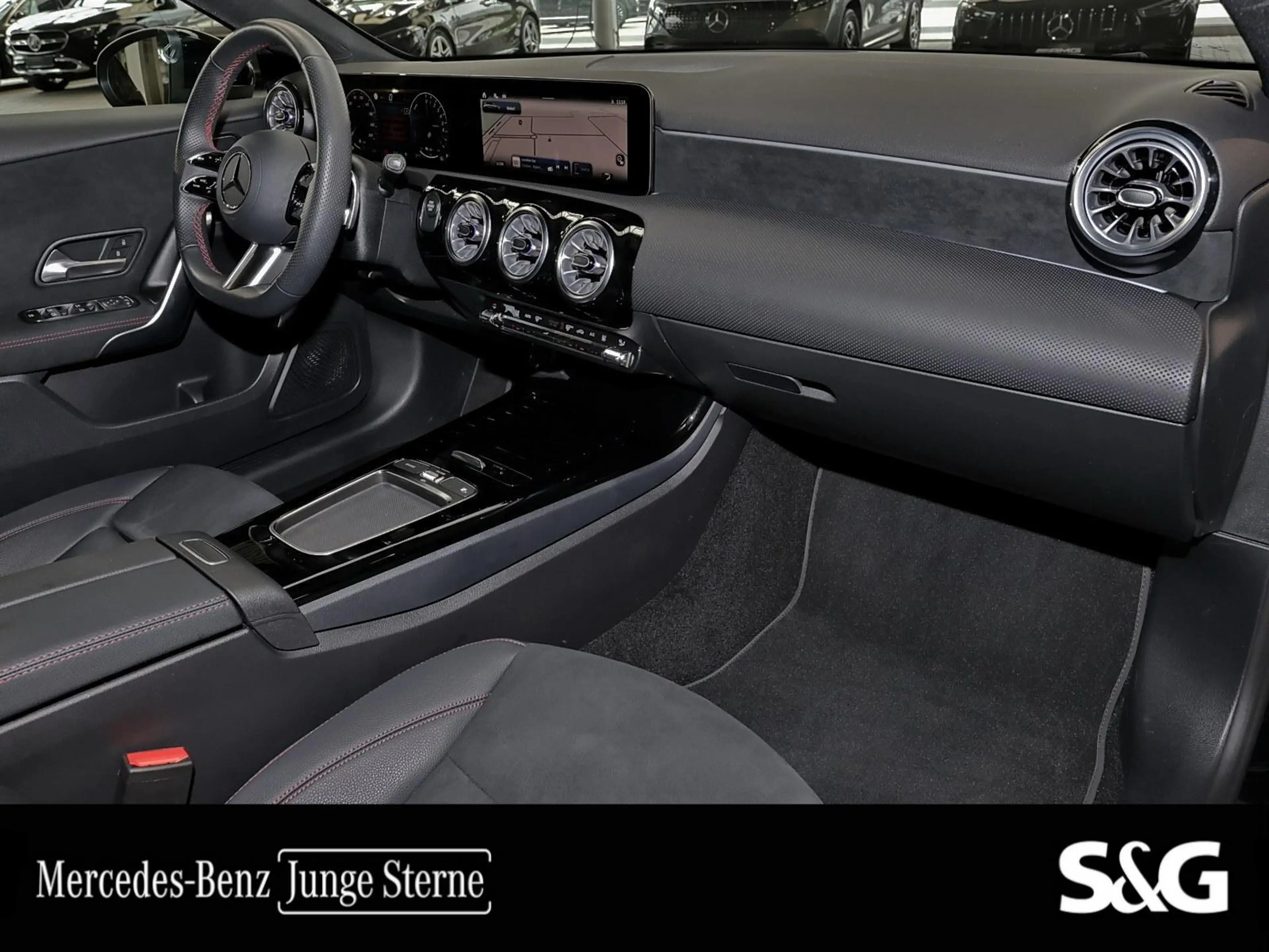 Mercedes-Benz A 250 e EQ Hybrid Technologie AMG — photo 9