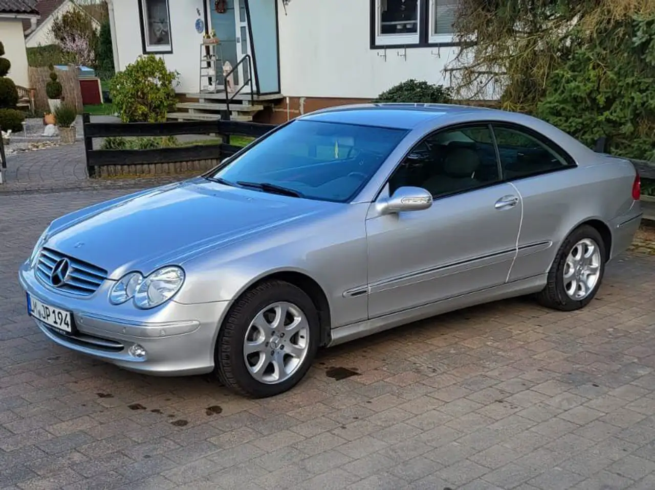 Mercedes-Benz CLK 200
